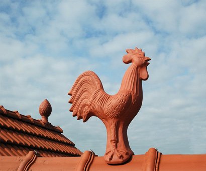 Декоративный элемент на кровлю Петух классический, натуральный красный, Purr-keramik