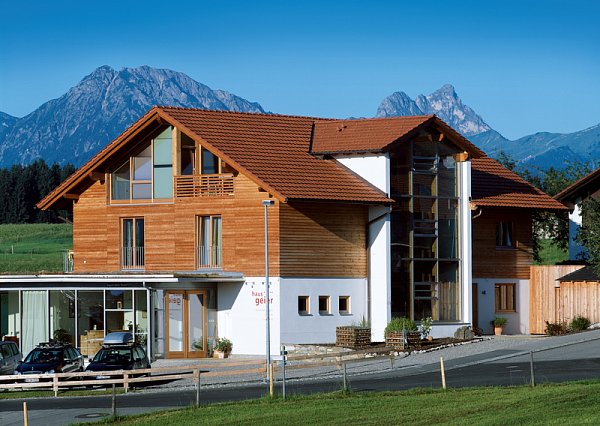 Керамическая черепица Creaton Optima, цвет Натуральный красный