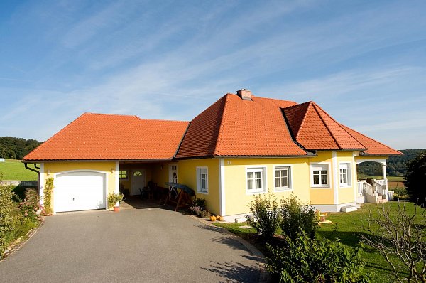 Керамическая черепица Tondach Biber, Натуральный красный