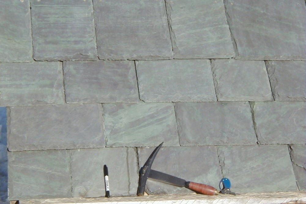 Сланцевая кровля Vermont, неизменный зелено-пурпурный