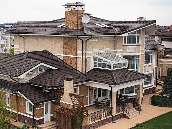 Керамическая черепица Braas Рубин 13V, цвет Темно-коричневый