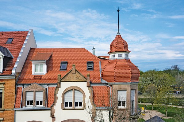 Керамическая черепица Creaton Biber Manufaktur Segmentschnitt, Натуральный красный