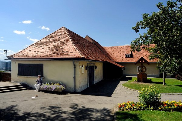 Керамическая черепица Tondach Altstadtpaket Tasche, Натуральный красный