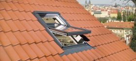 Деревянное мансардное окно, PTP-V U3 FAKRO Z-Wave Деревянное мансардное окно, PTP-V U3 FAKRO Z-Wave