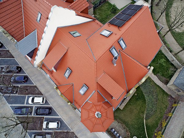 Керамическая черепица Creaton Biber Manufaktur Segmentschnitt, Натуральный красный