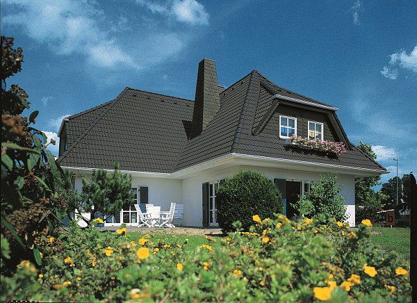 Цементно-песчаная черепица рядовая, ФП, Темно-коричневый, Braas