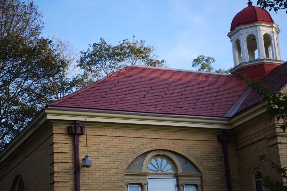 Сланцевая кровля Vermont, неизменный красный