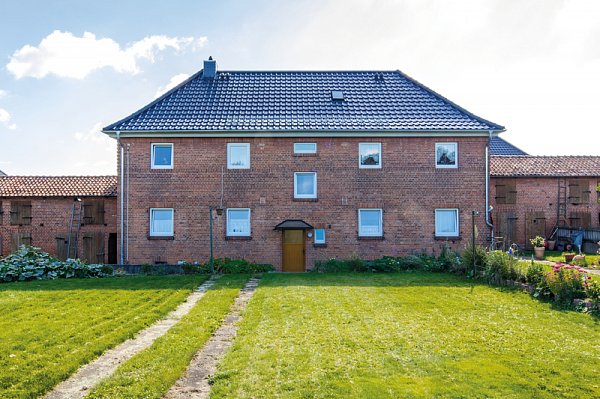 Керамическая черепица Creaton Titania NUANCE, Черный матовый